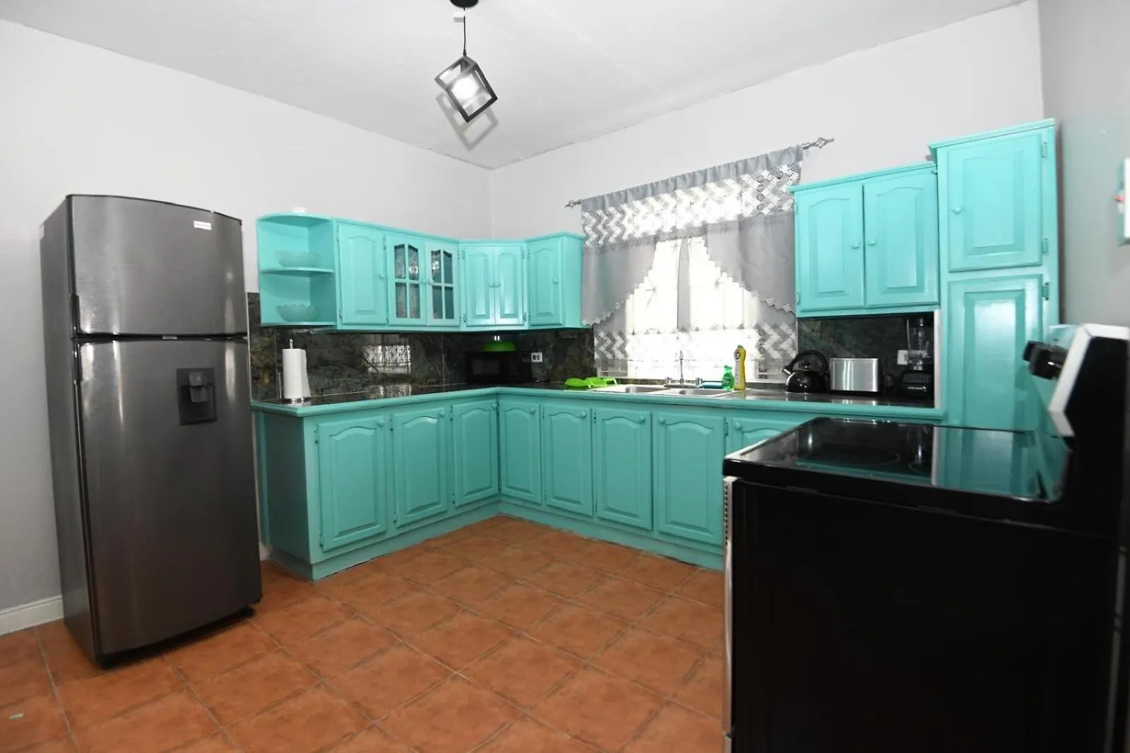 Дом отдыха Spacious & Cozy 2 Bedrooms Townhouse In Gated Community, Excellent Location In Kgn8