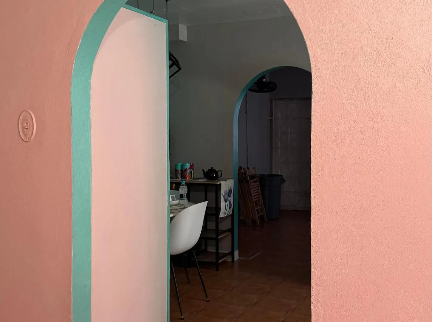 Spacious & Cozy 2 Bedrooms Townhouse In Gated Community, Excellent Location In Kgn8 Кингстон